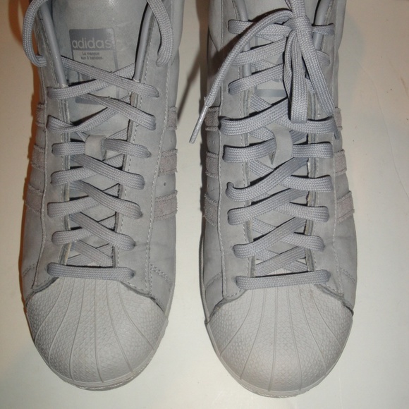 ADIDAS GRAY SUEDE AND LEATHER HIGH TOP SNEAKER, MENS SHOE SIZE 9 / 42.5 - Picture 1 of 10